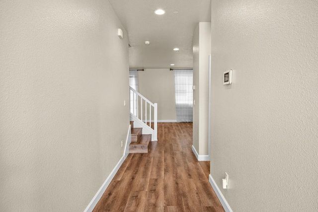 1129 S Carriage Avenue S, Fresno, CA 93727