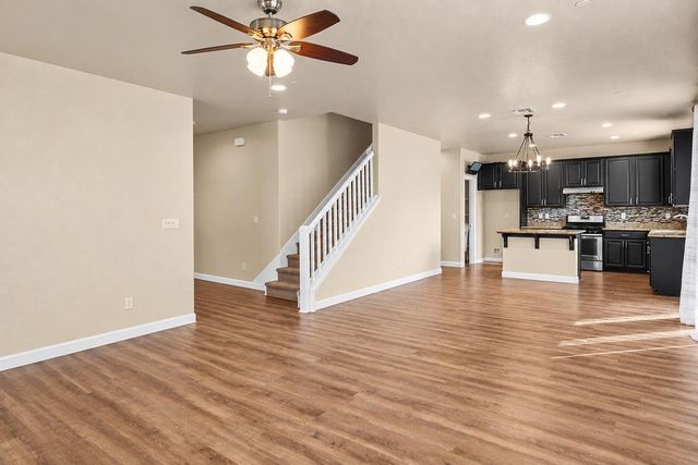 1129 S Carriage Avenue S, Fresno, CA 93727