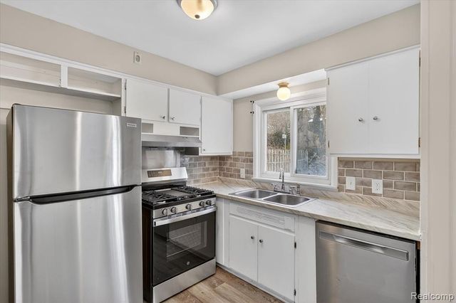 2710 Mansfield Avenue, Flint, MI 48503