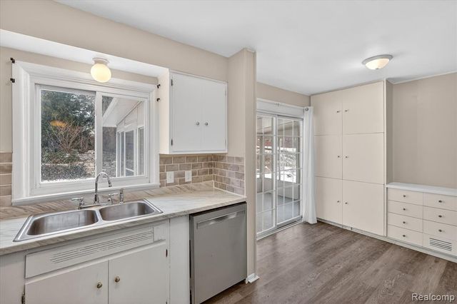 2710 Mansfield Avenue, Flint, MI 48503