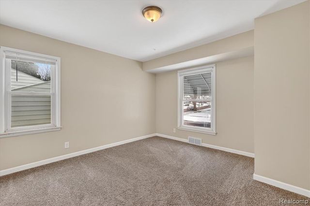 2710 Mansfield Avenue, Flint, MI 48503