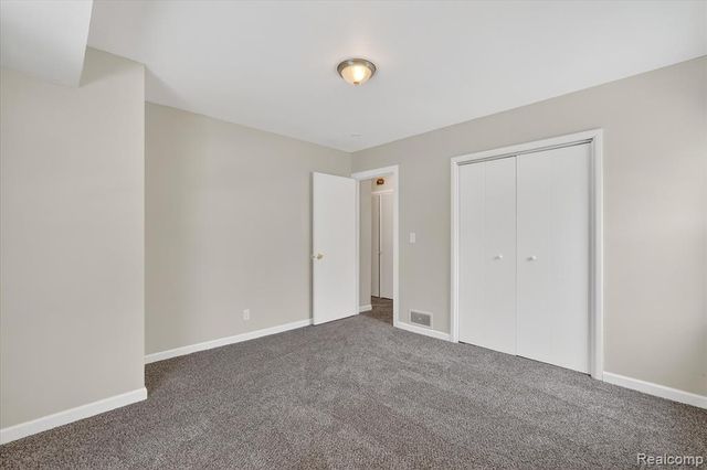 2710 Mansfield Avenue, Flint, MI 48503