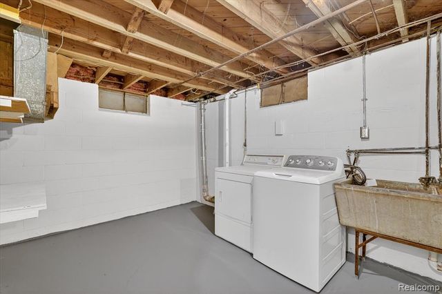 2710 Mansfield Avenue, Flint, MI 48503