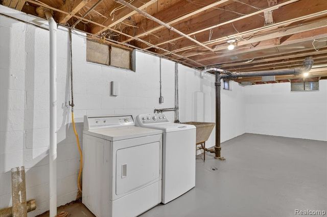 2710 Mansfield Avenue, Flint, MI 48503