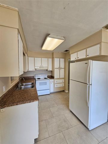 2412 KIWANIS AVENUE, Lakeland, FL 33801