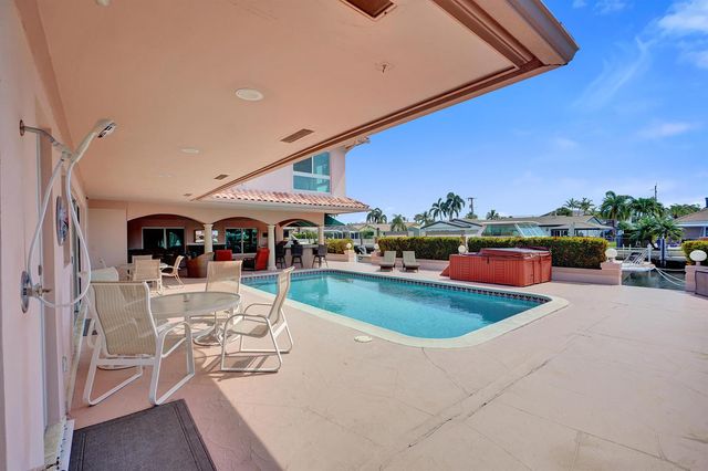 5530 Bayview Drive, Fort Lauderdale, FL 33308