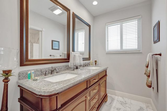 5530 Bayview Drive, Fort Lauderdale, FL 33308