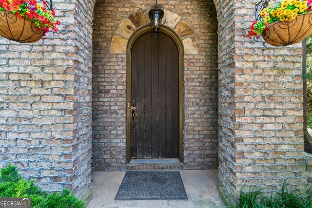 9315 Meadowbrook Drive, Gainesville, GA 30506