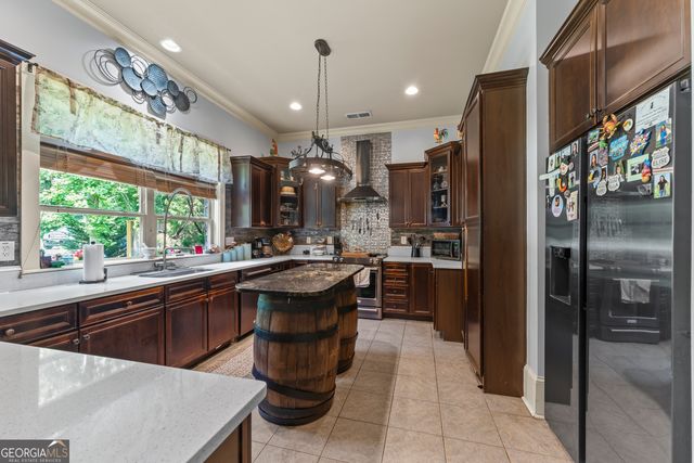 9315 Meadowbrook Drive, Gainesville, GA 30506