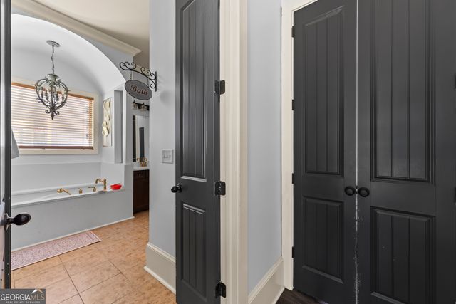 9315 Meadowbrook Drive, Gainesville, GA 30506