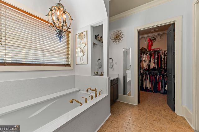 9315 Meadowbrook Drive, Gainesville, GA 30506