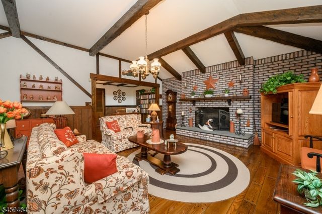 544 Pinewood Ave, Roselle Park Boro, NJ 07204