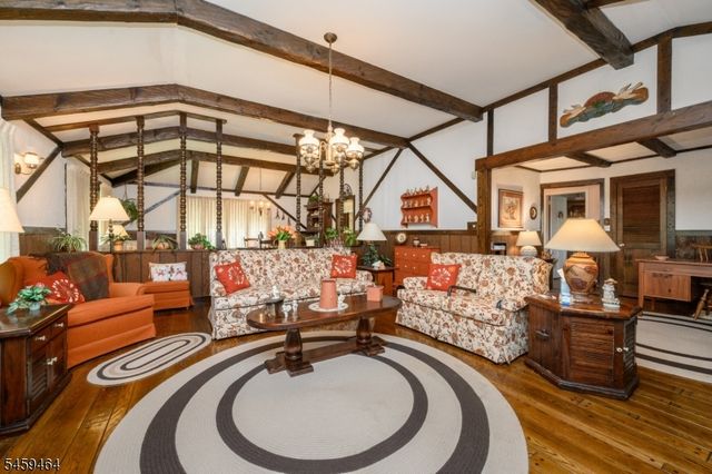 544 Pinewood Ave, Roselle Park Boro, NJ 07204