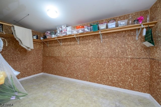 544 Pinewood Ave, Roselle Park Boro, NJ 07204