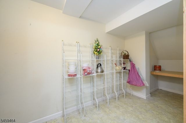 544 Pinewood Ave, Roselle Park Boro, NJ 07204