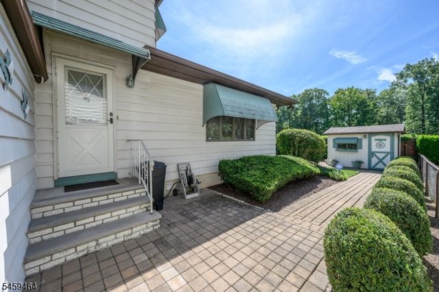544 Pinewood Ave, Roselle Park Boro, NJ 07204