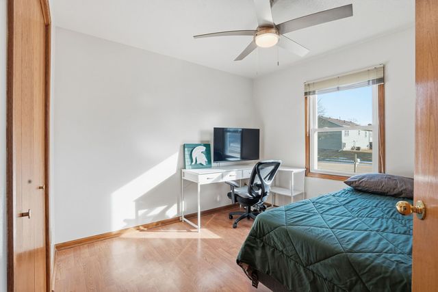 2428 W 60th Place, Davenport, IA 52806