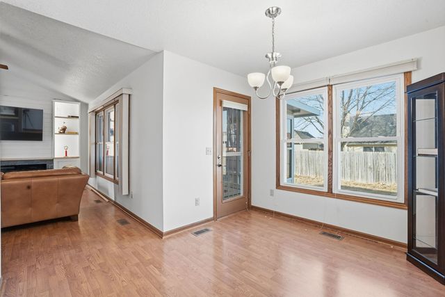 2428 W 60th Place, Davenport, IA 52806