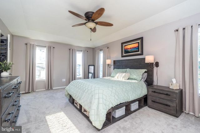 1241 COBBLESTONE DR, Quakertown, PA 18951