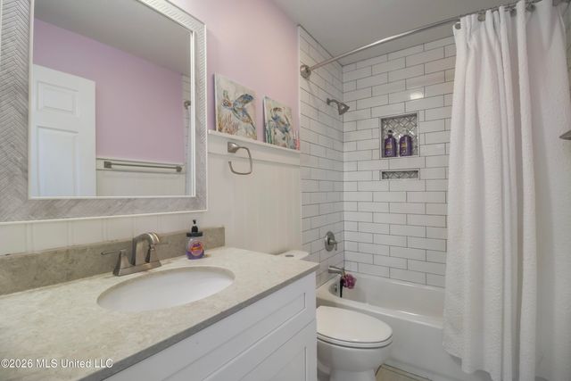 13966 Maddie Circle, D'iberville, MS 39540