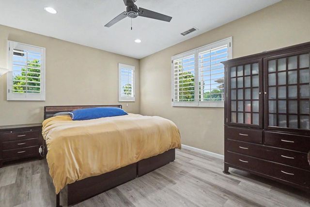 73 Westwind Dr, Tustin, CA 92782