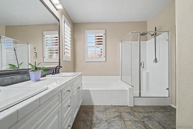 73 Westwind Dr, Tustin, CA 92782