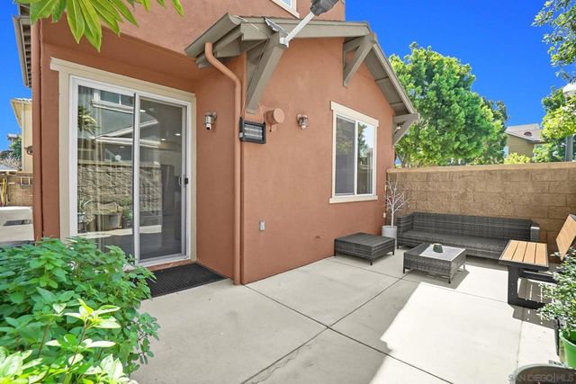 73 Westwind Dr, Tustin, CA 92782