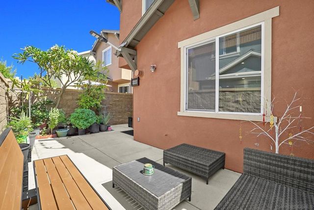 73 Westwind Dr, Tustin, CA 92782