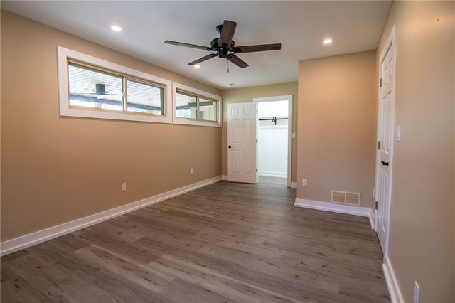 127 Dunbar Dr, Wilkins Twp, PA 15235