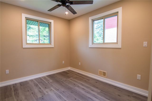 127 Dunbar Dr, Wilkins Twp, PA 15235