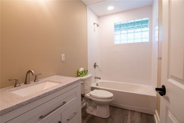 127 Dunbar Dr, Wilkins Twp, PA 15235