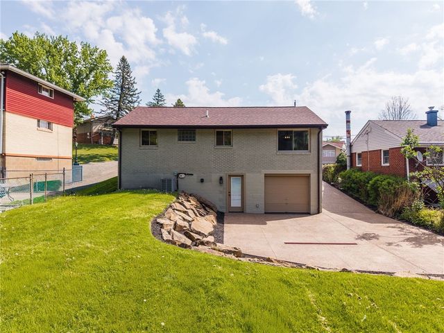 127 Dunbar Dr, Wilkins Twp, PA 15235