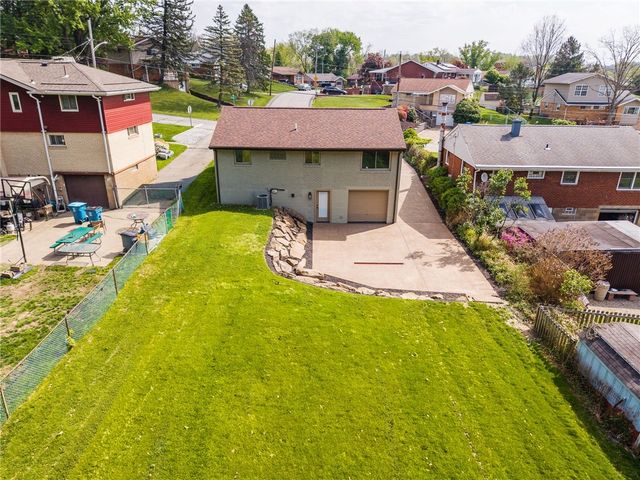 127 Dunbar Dr, Wilkins Twp, PA 15235