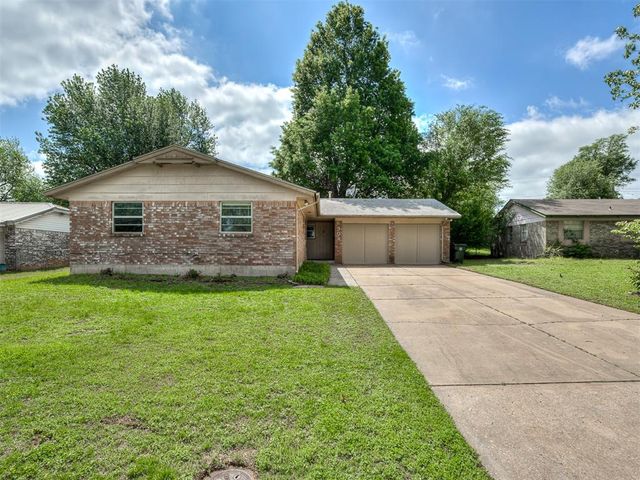 304 W Campbell Drive, Midwest City, OK 73110