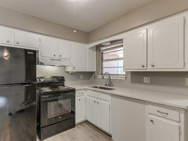 304 W Campbell Drive, Midwest City, OK 73110