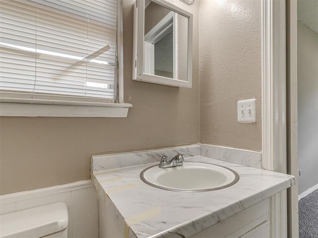 304 W Campbell Drive, Midwest City, OK 73110