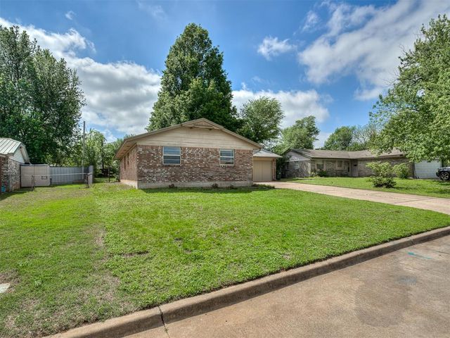 304 W Campbell Drive, Midwest City, OK 73110