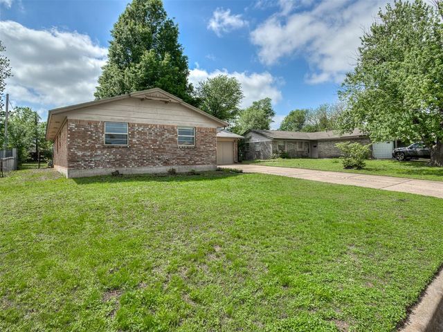 304 W Campbell Drive, Midwest City, OK 73110