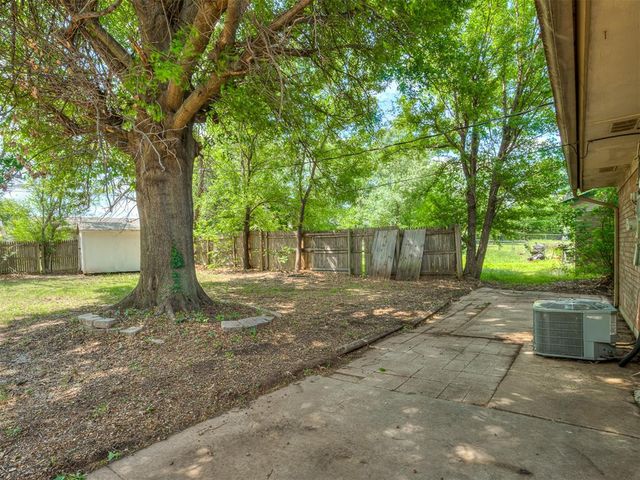 304 W Campbell Drive, Midwest City, OK 73110
