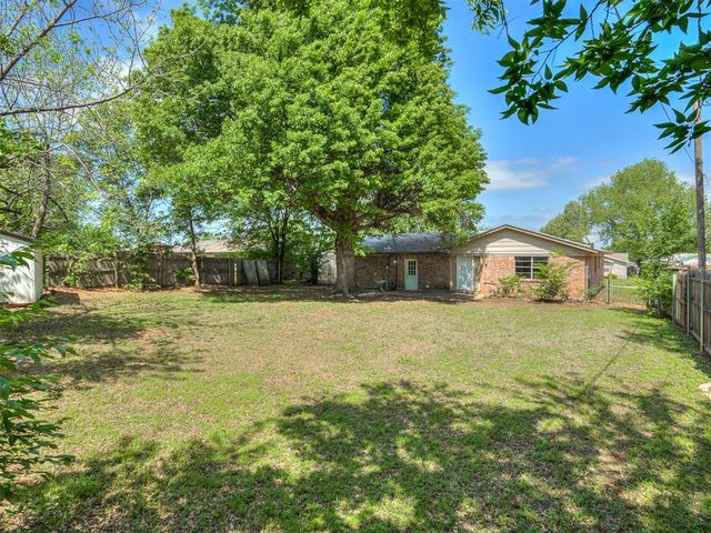 304 W Campbell Drive, Midwest City, OK 73110