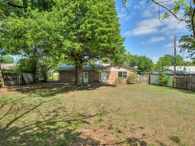 304 W Campbell Drive, Midwest City, OK 73110