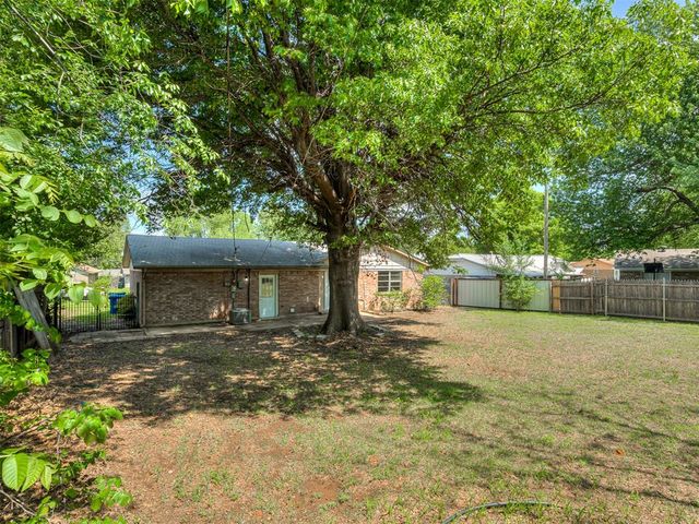 304 W Campbell Drive, Midwest City, OK 73110