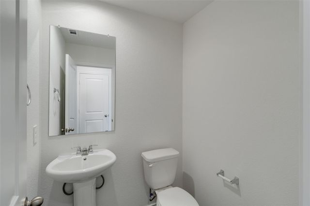 175 Safflower DR, Uhland, TX 78640