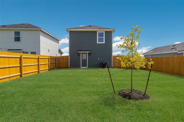 175 Safflower DR, Uhland, TX 78640