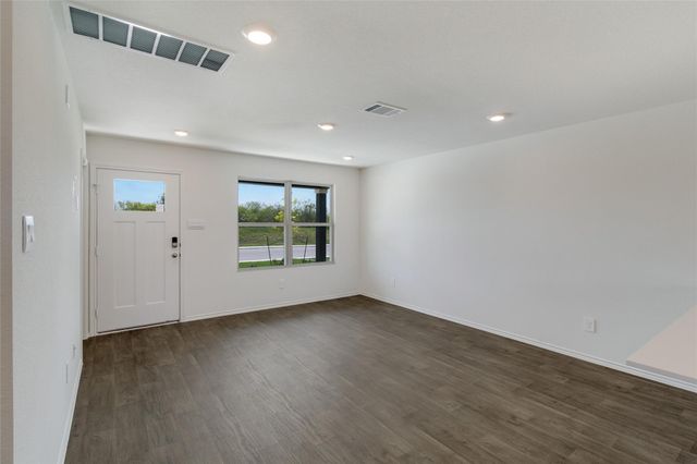 175 Safflower DR, Uhland, TX 78640
