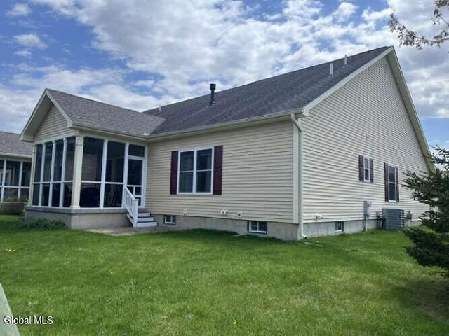 35 Beekman Place, Queensbury, NY 12804