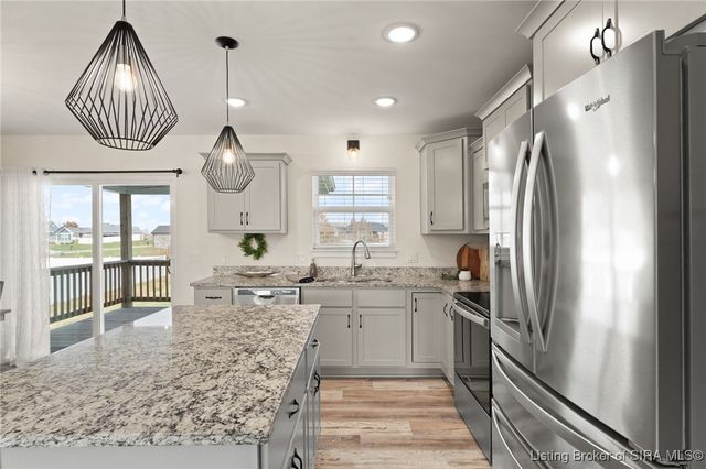 2413 Ridgewood Court, Jeffersonville, IN 47130