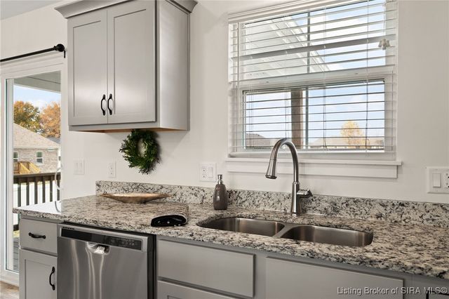 2413 Ridgewood Court, Jeffersonville, IN 47130