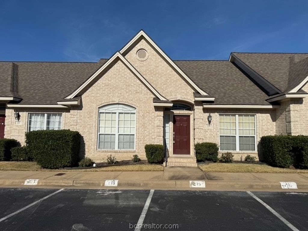 219 Fraternity, College Station, TX 77845 — exterior