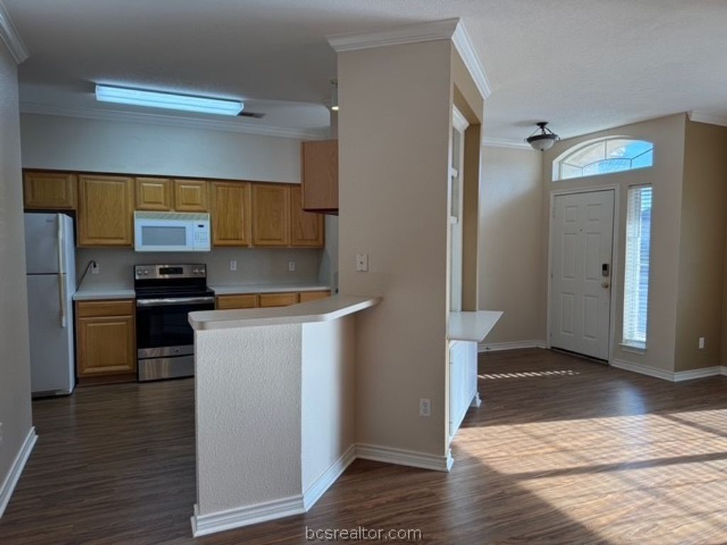 219 Fraternity, College Station, TX 77845 — photo 3
